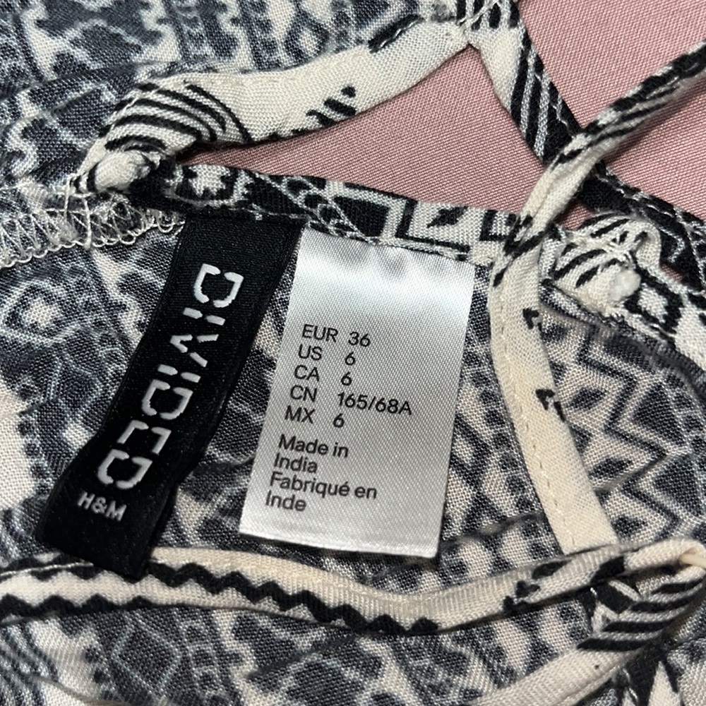 H&M romper - Picture 2 of 2